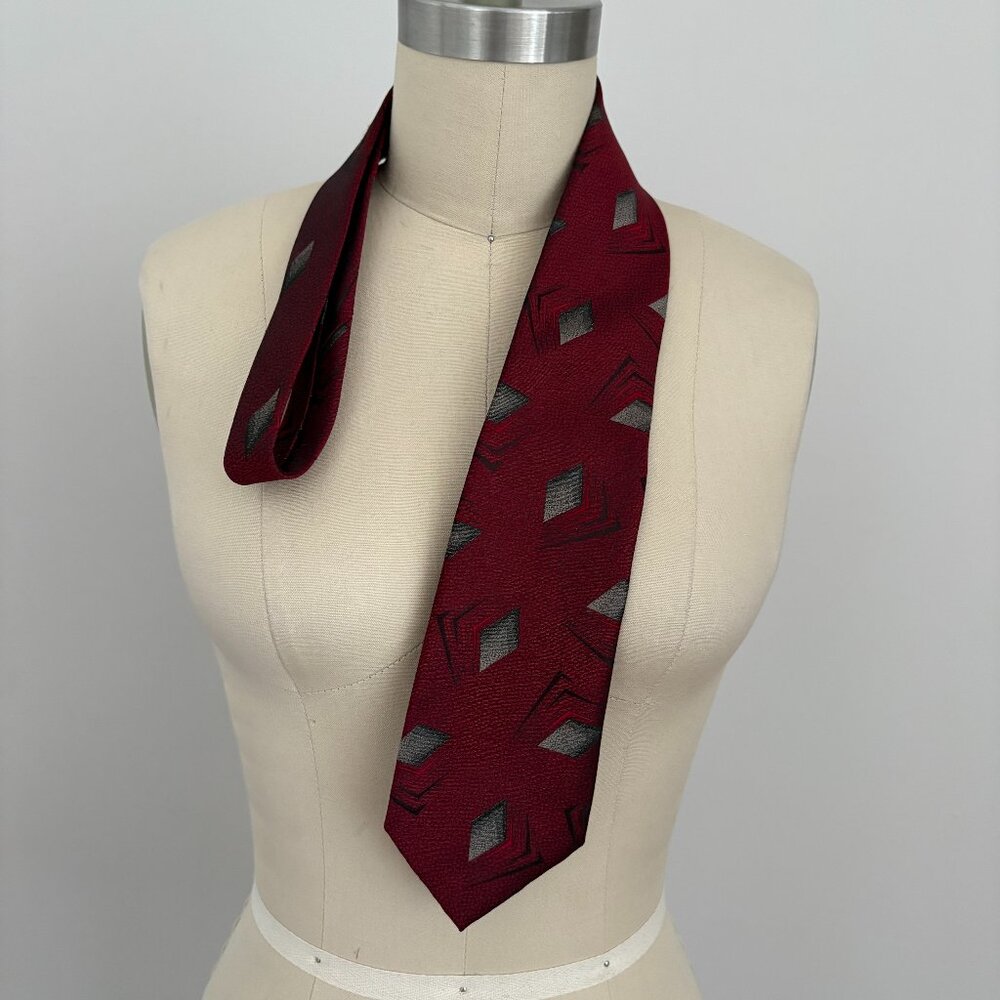 Vintage Yves Saint Laurent Burgundy/Red Geometric Abstract Design Quiet Luxury